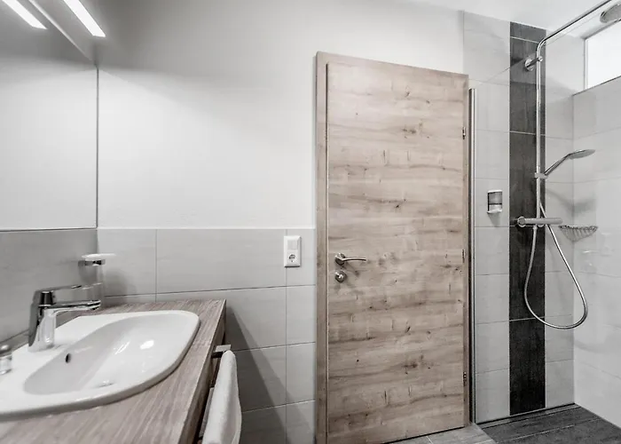 & Marlstein 招待所 厄茨