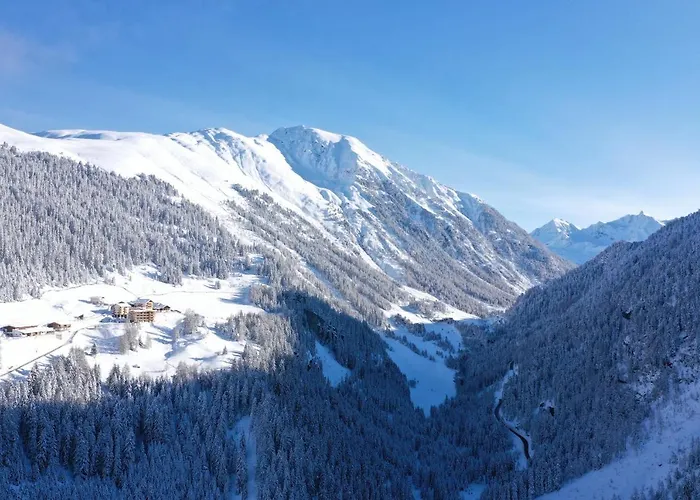 招待所 & Marlstein 3*