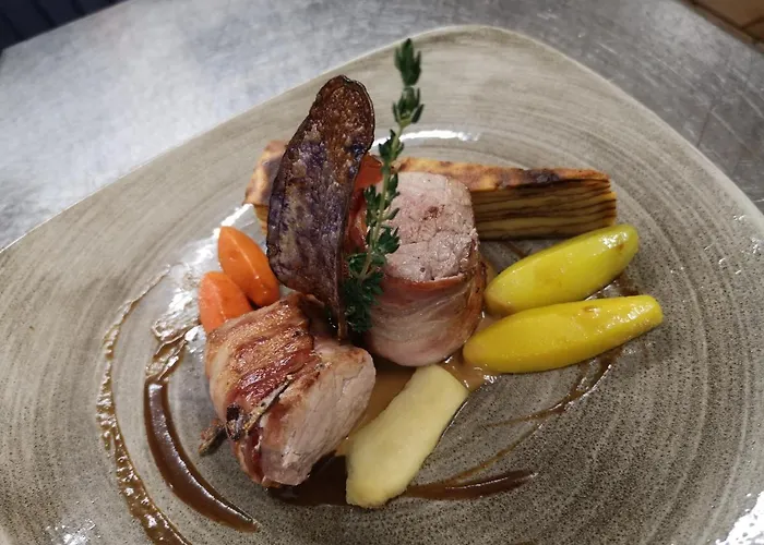 招待所 & Marlstein