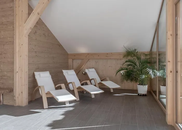 招待所 & Marlstein 厄茨